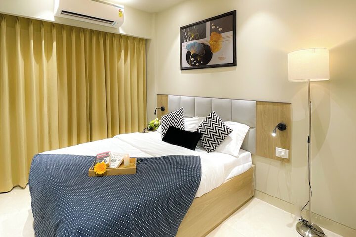 Room 11 of 22