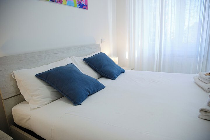 Room 8 of 31