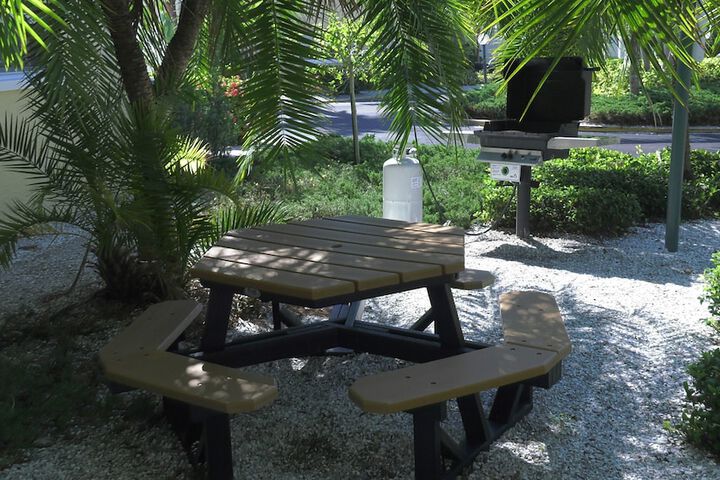 Property Grounds 33 of 45