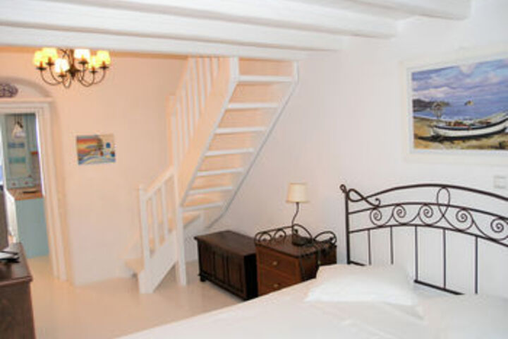 Room 9 of 24