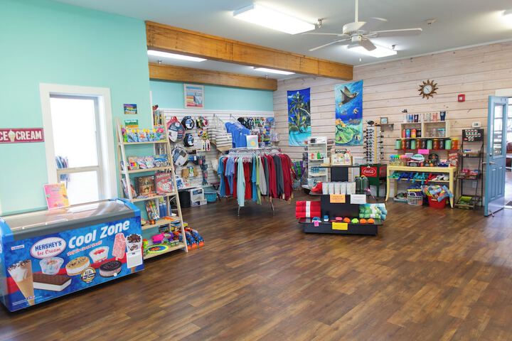 Gift Shop 16 of 40