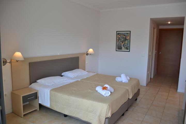 Room 15 of 41