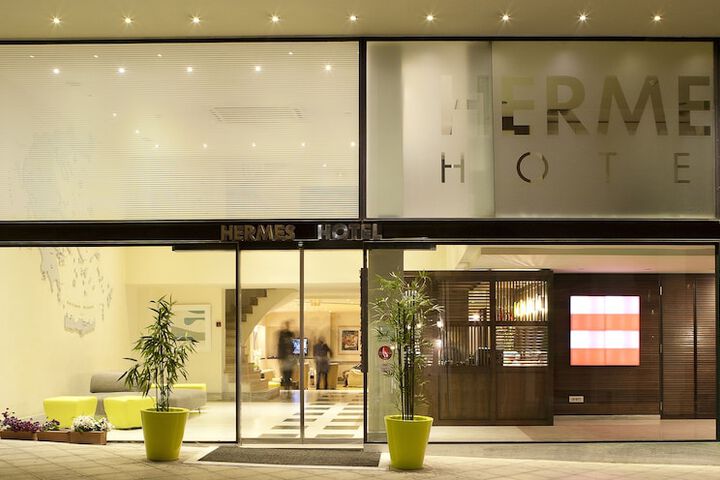Entrance & Lobby