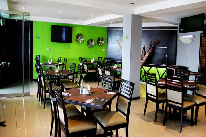 Breakfast area