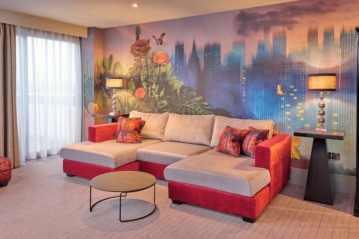 Room 15 of 100