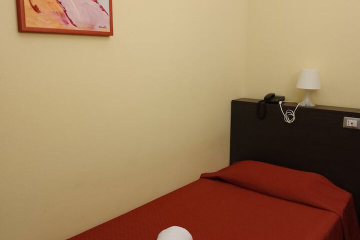 Room 19 of 54