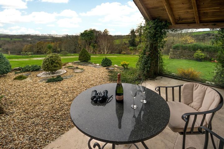 Terrace/Patio 11 of 17
