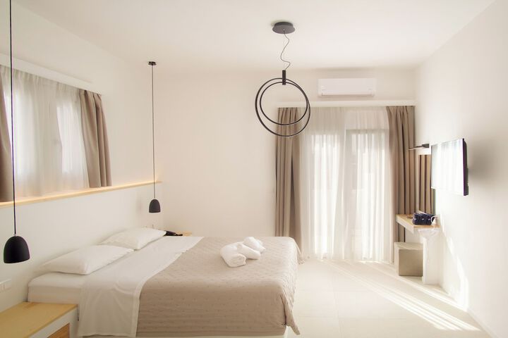 Room 16 of 151