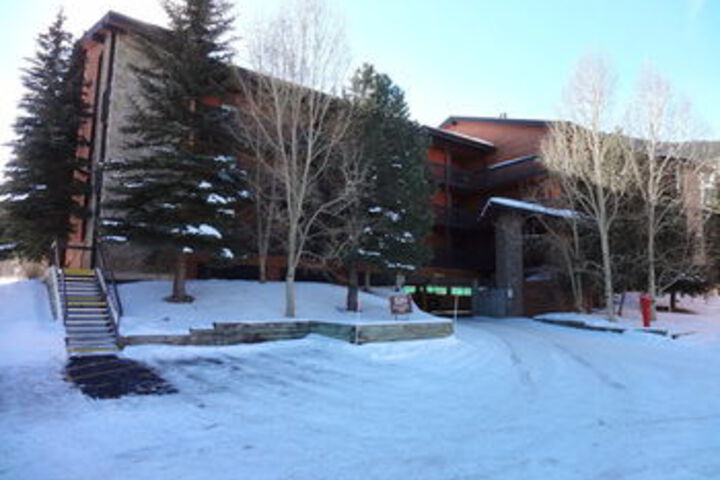 Hotel 11 of 105