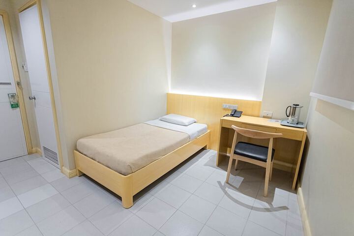 Room 15 of 52