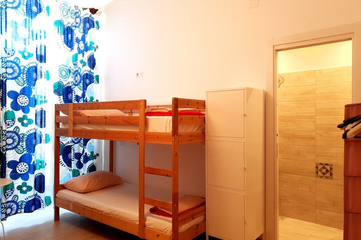 Room 26 of 46