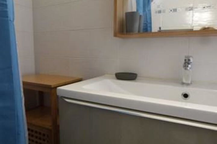 Room 3 of 17