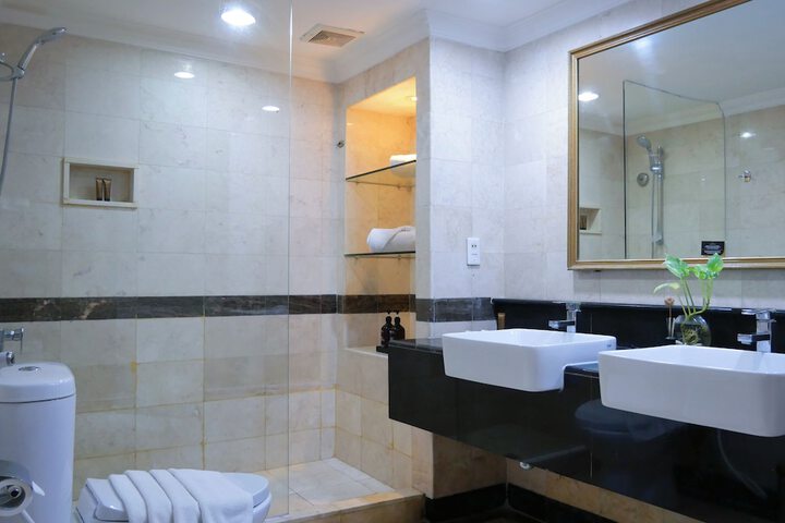 Room 14 of 23