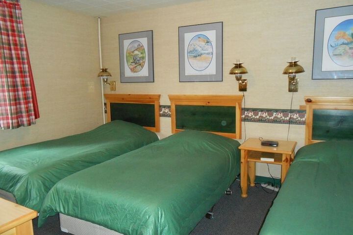 Room 2 of 7