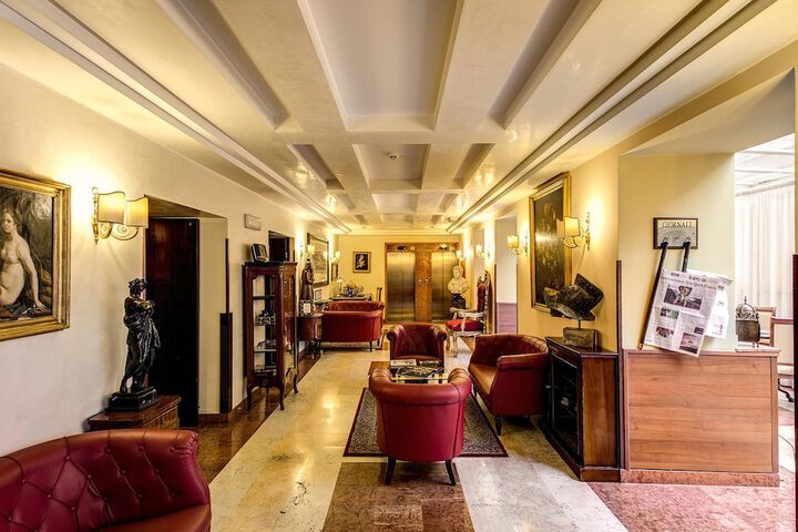 Entrance & Lobby