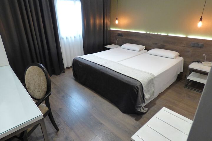 Room 48 of 193