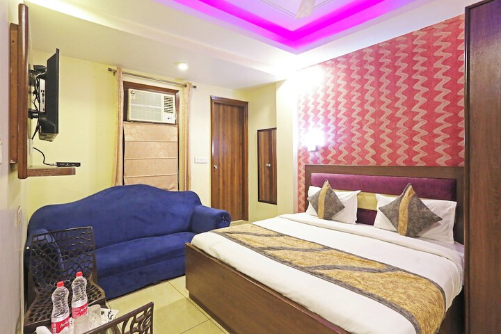 Room 33 of 63