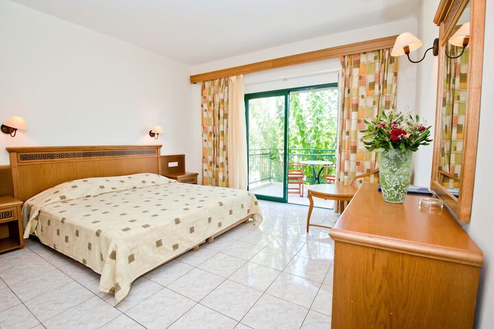 Room 4 of 19