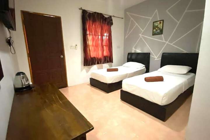 Room 14 of 34