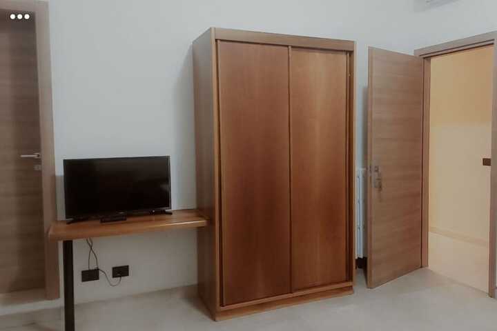 Room 10 of 20