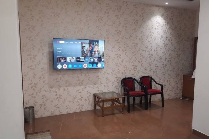 Room 5 of 31