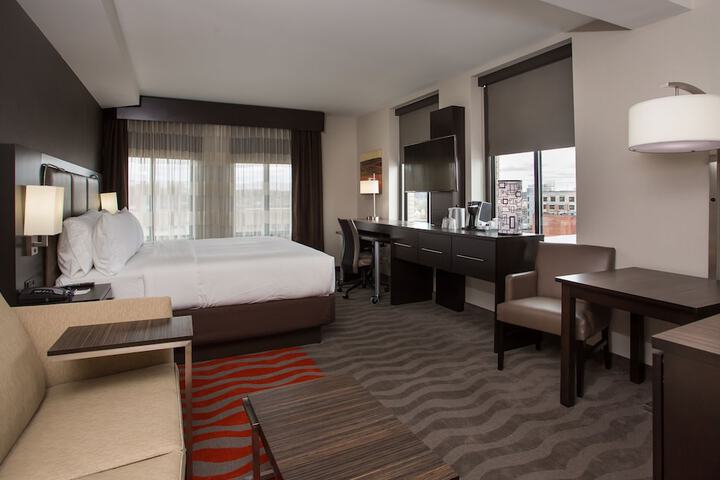 Suite 2 Queen Beds (8 of 9)