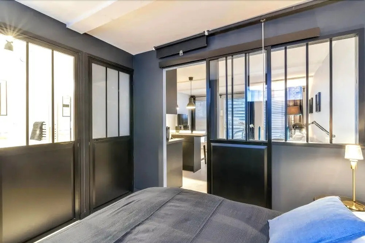 Room 3 of 10