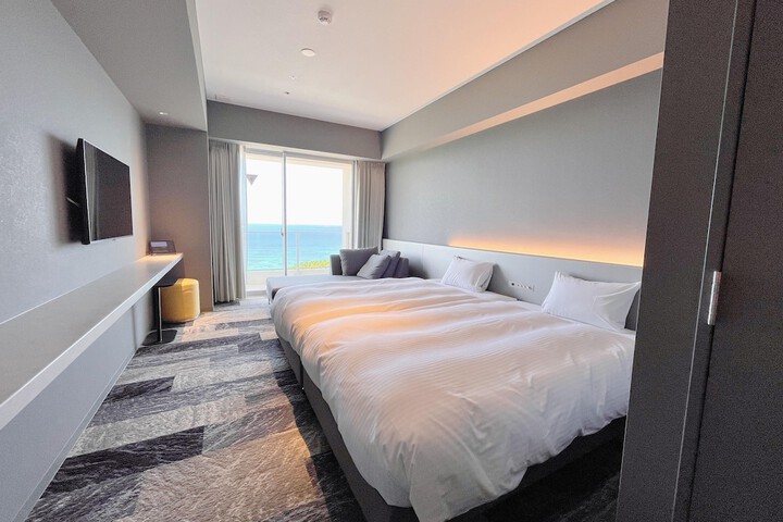Room 4 of 84