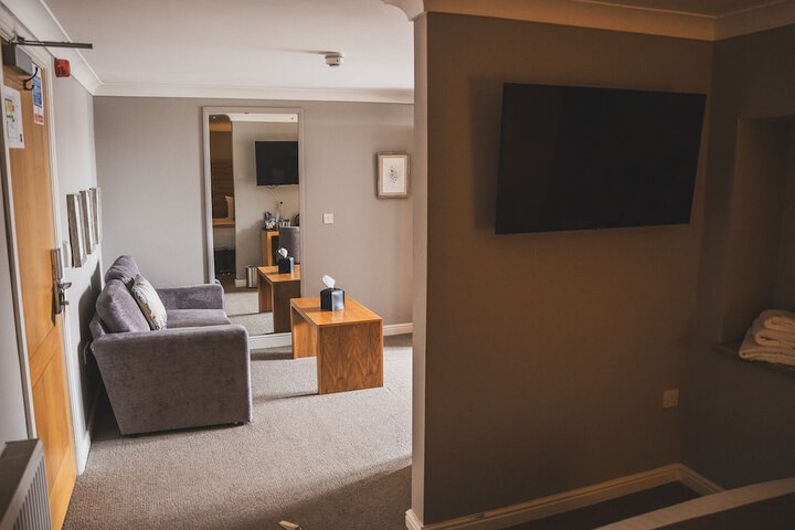 Room 33 of 71