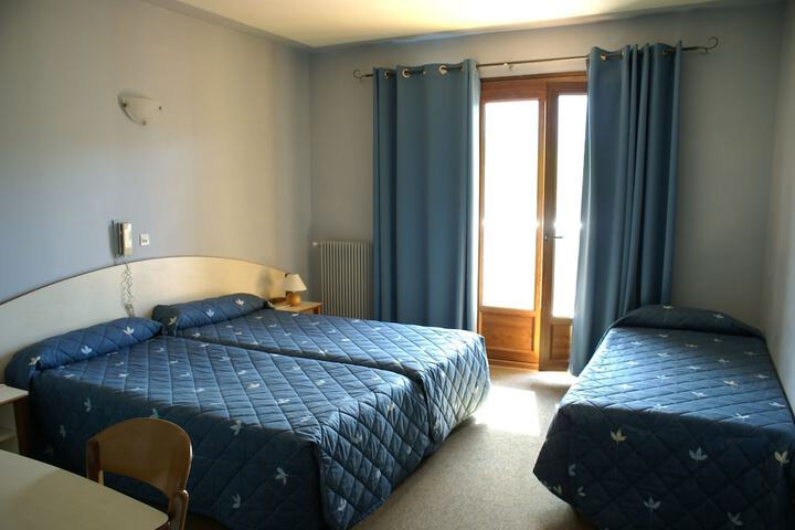 Room 5 of 34
