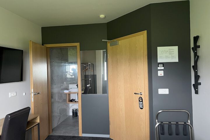 Room 20 of 68