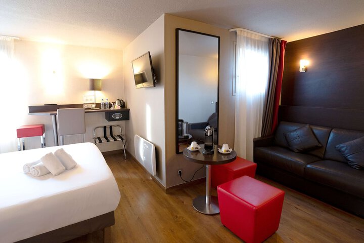 Room 19 of 62
