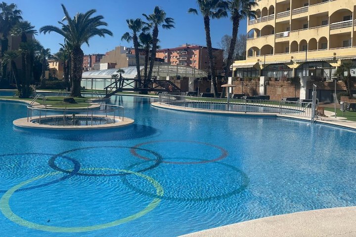 Pools & Facilities