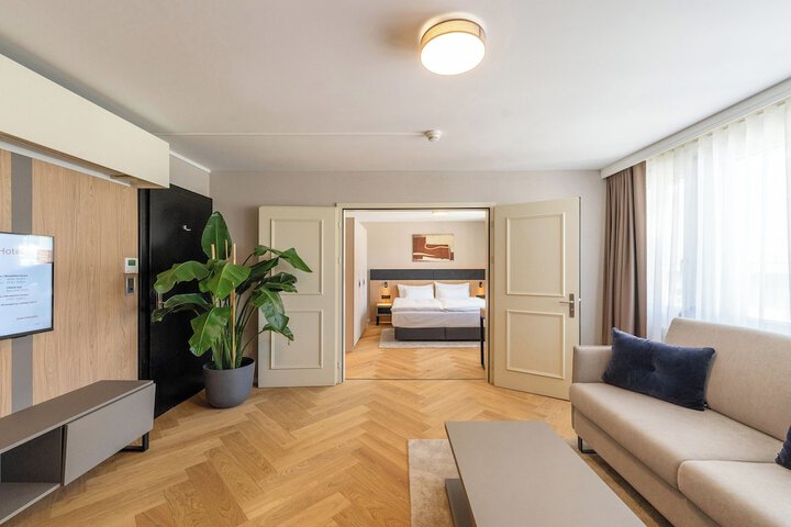 Room 25 of 45
