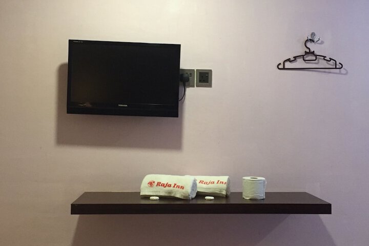 Room 25 of 48