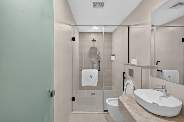 Room 105 of 149