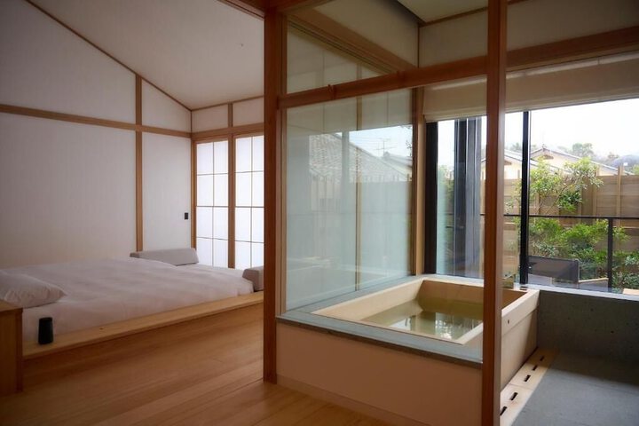 Room 5 of 71