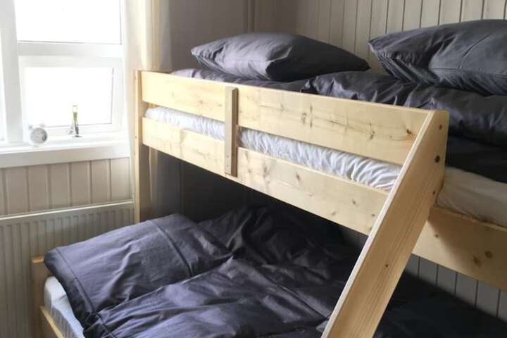 Room 2 of 27