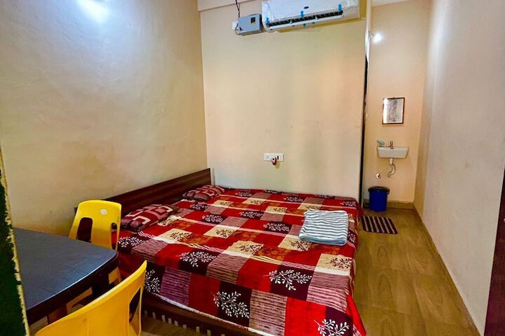 Room 2 of 13