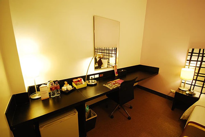 Room amenity