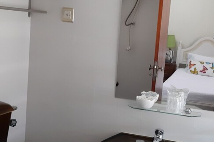 Room 44 of 62