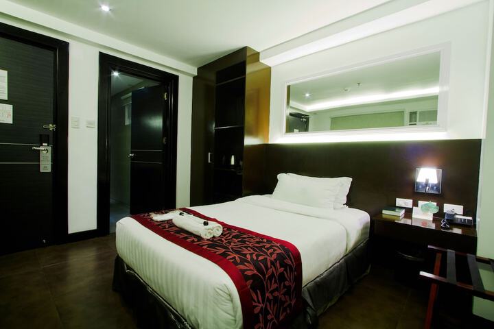 Room 17 of 43