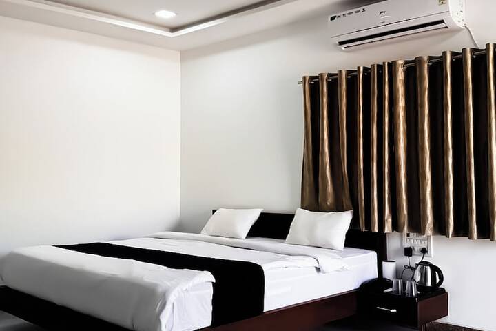 Room 6 of 22