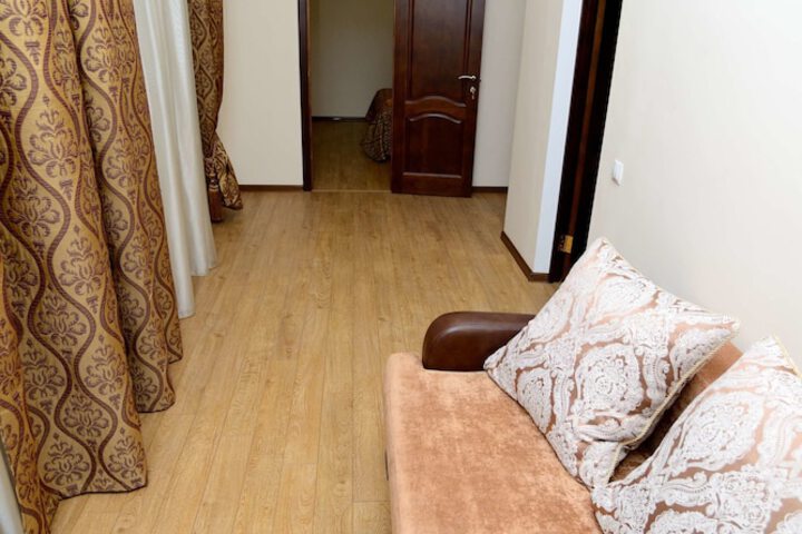 Room 15 of 29