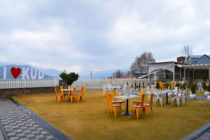 Hotel Exterior 41 of 47