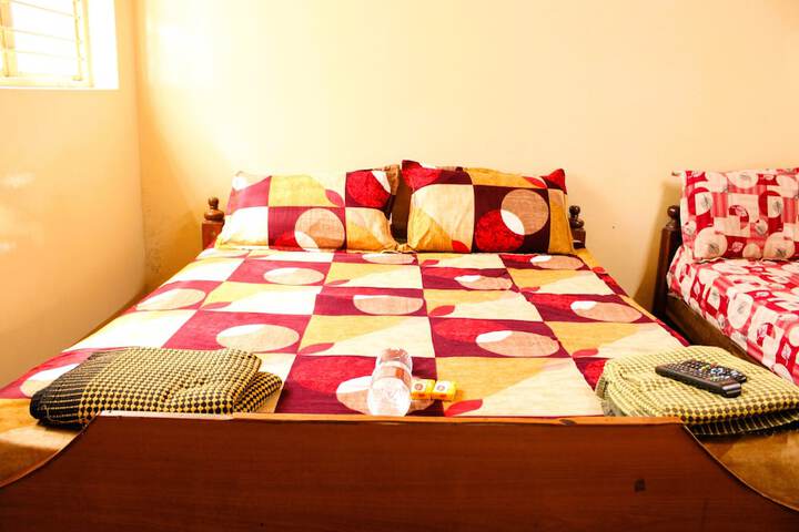 Room 9 of 26