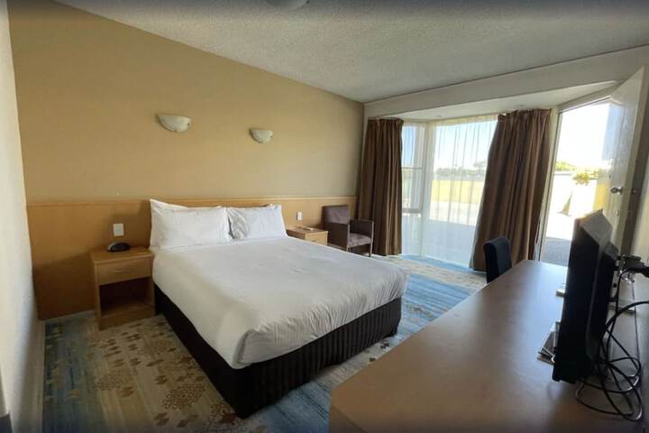 Room 21 of 52