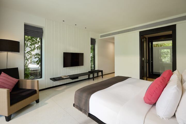 Room 4 of 56