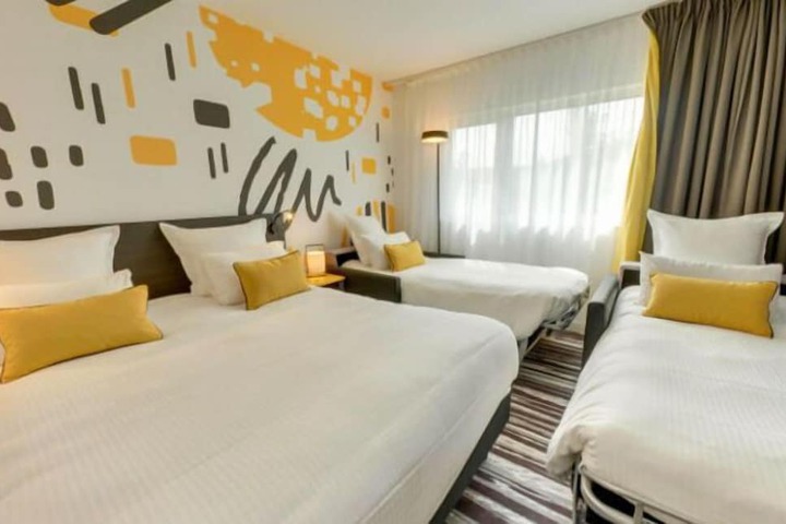 Room 46 of 95