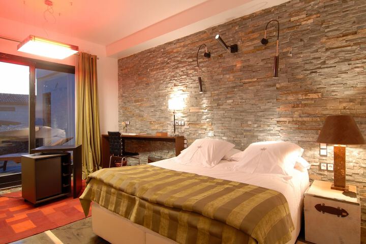 Room 10 of 36